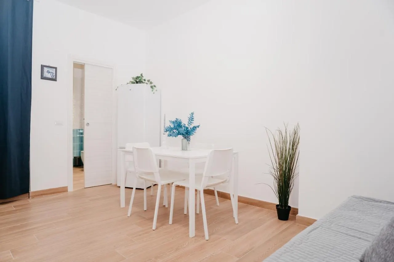 Brombeis Fantastica By Casa Napoletana - Town Center Apartment Naples 0*,